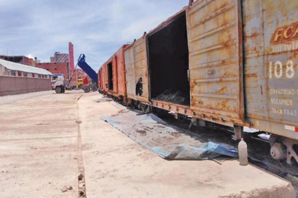 Recolectan firmas contra el carguío de minerales