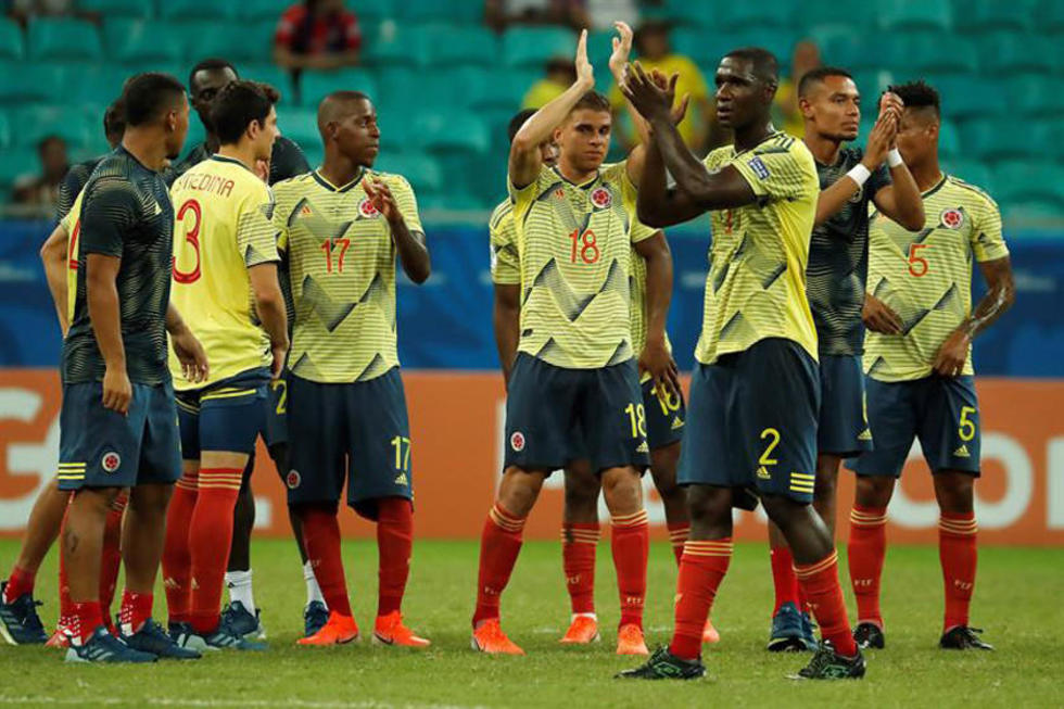 Colombia gana y deja en agonía a Paraguay