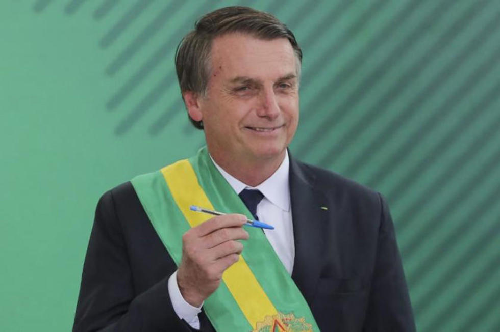 Bolsonaro cumple seis meses y lidia con la economía y el Congreso