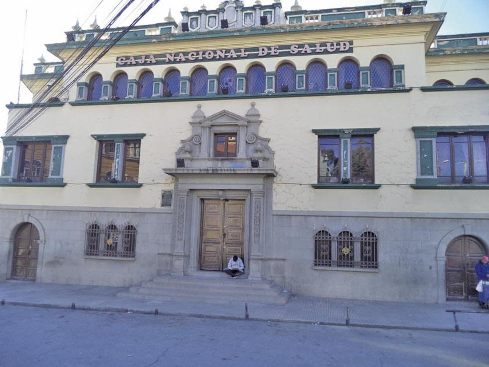Médicos de la CNS acatan paro y reanudarán atención el viernes 5