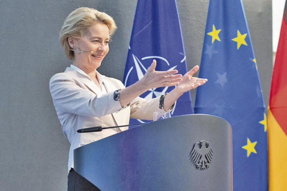 Proponen a la conservadora Von der Leyen para presidir la CE
