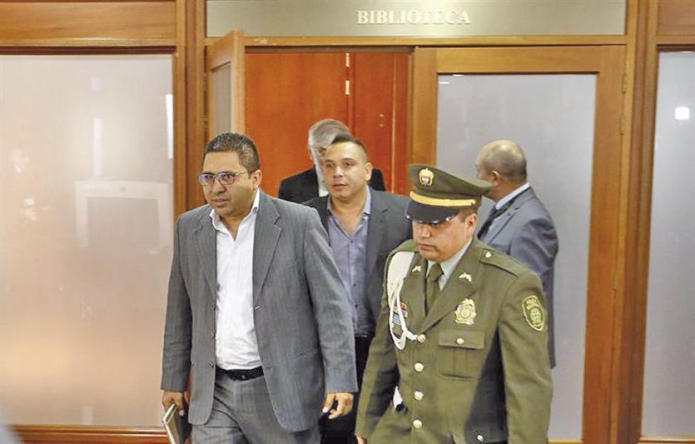 Exlíder de las FARC planta a la Suprema de Colombia