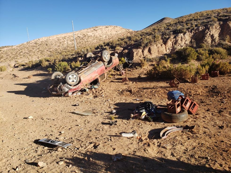 Chofer se da a la fuga luego de ocasionar un accidente