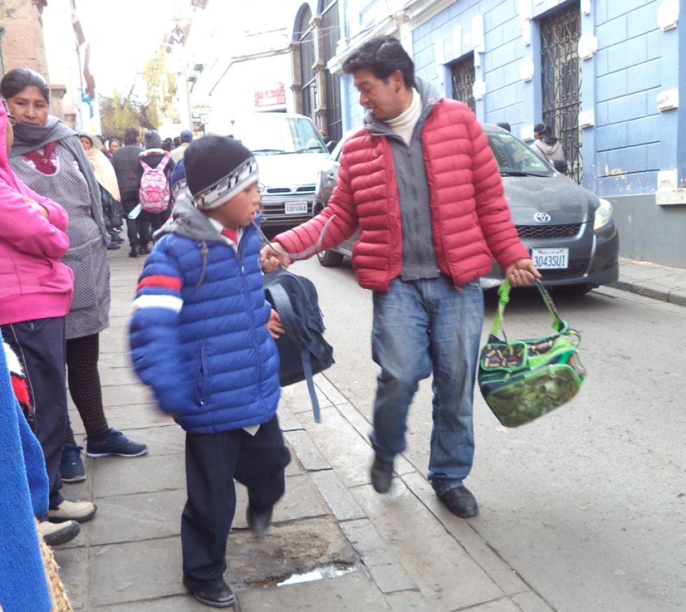 Estudiantes retornan a clases sin ausentismo en unidades educativas