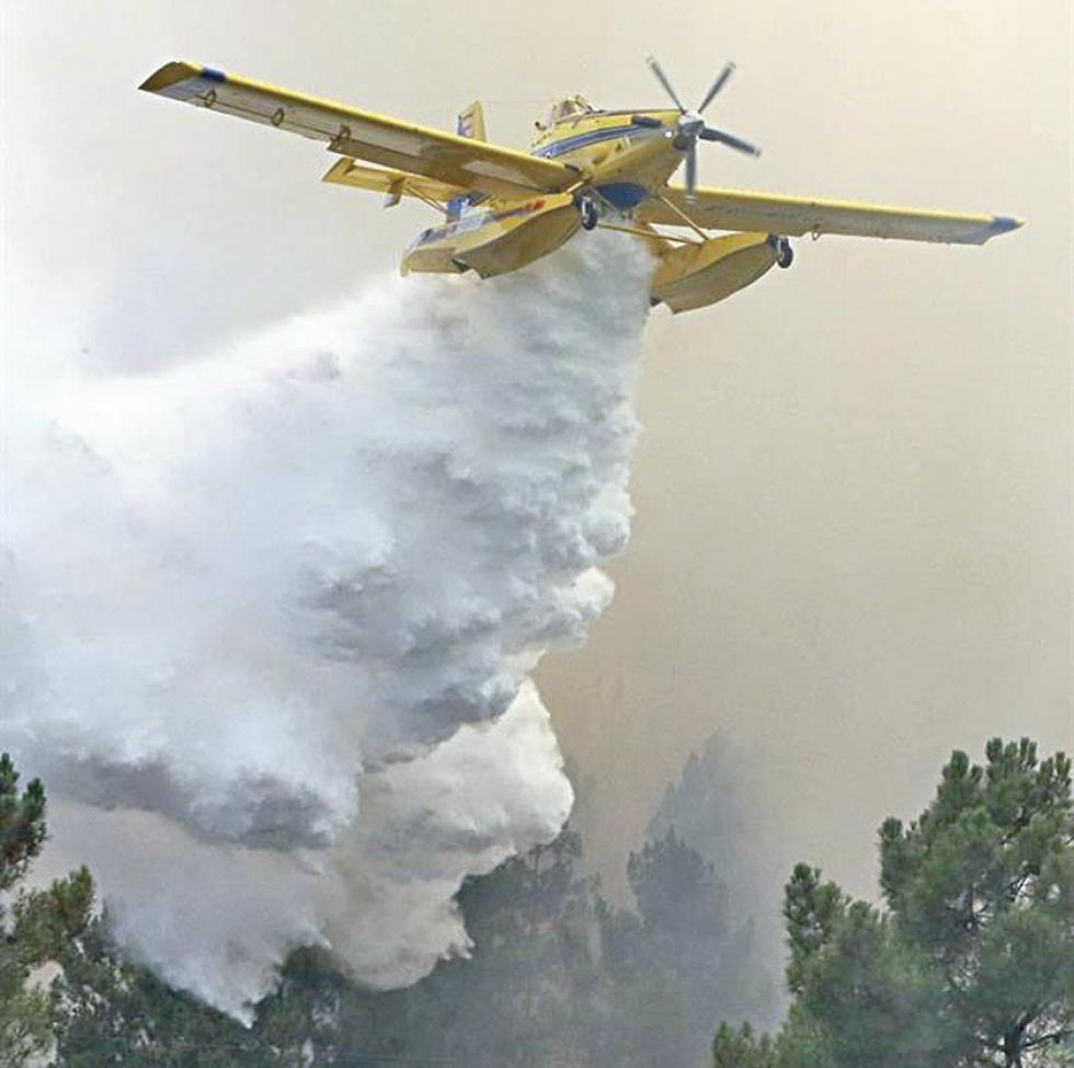 Portugal mantiene alerta por voraces incendios