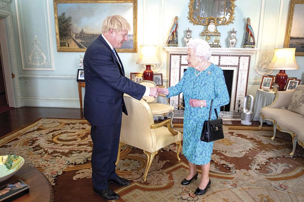 Johnson se erige como paladín del "brexit" duro