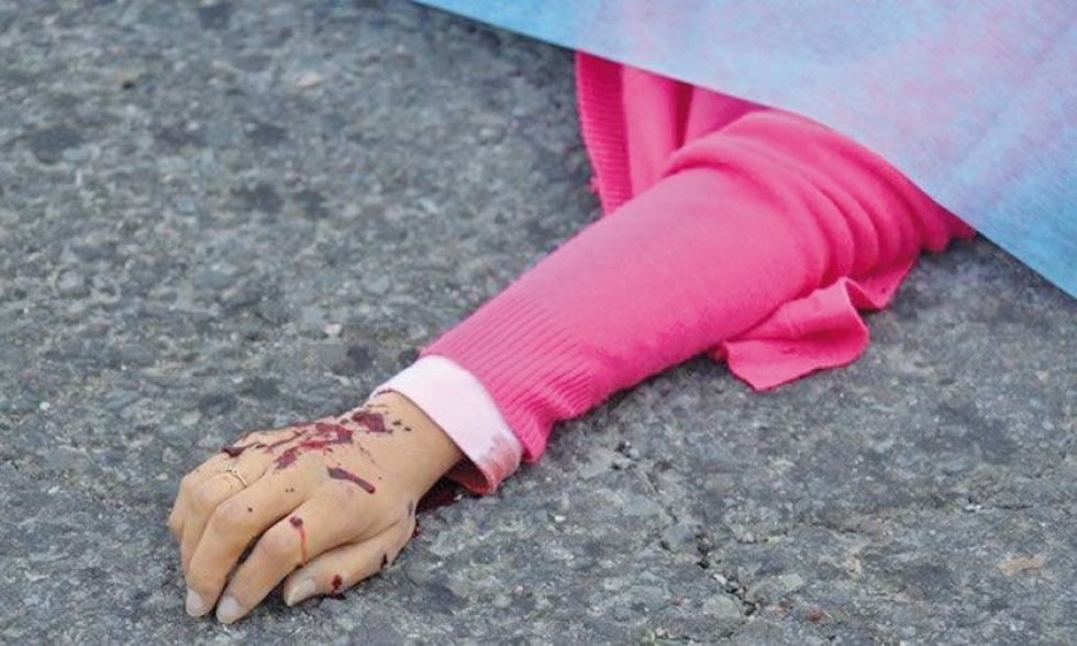 Encuentran el cadáver de una mujer dentro de un saquillo de yute