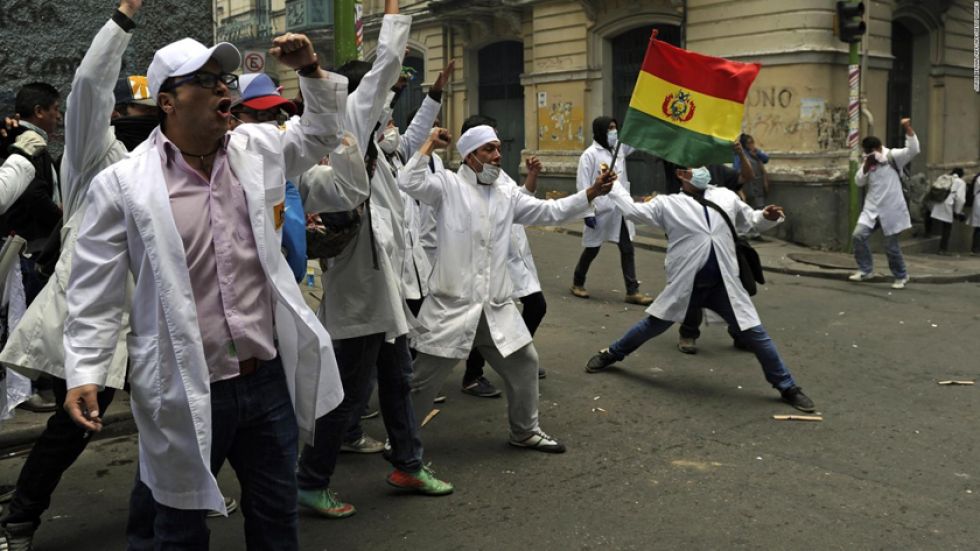 El Gobierno y médicos de Bolivia regresan a la mesa del diálogo