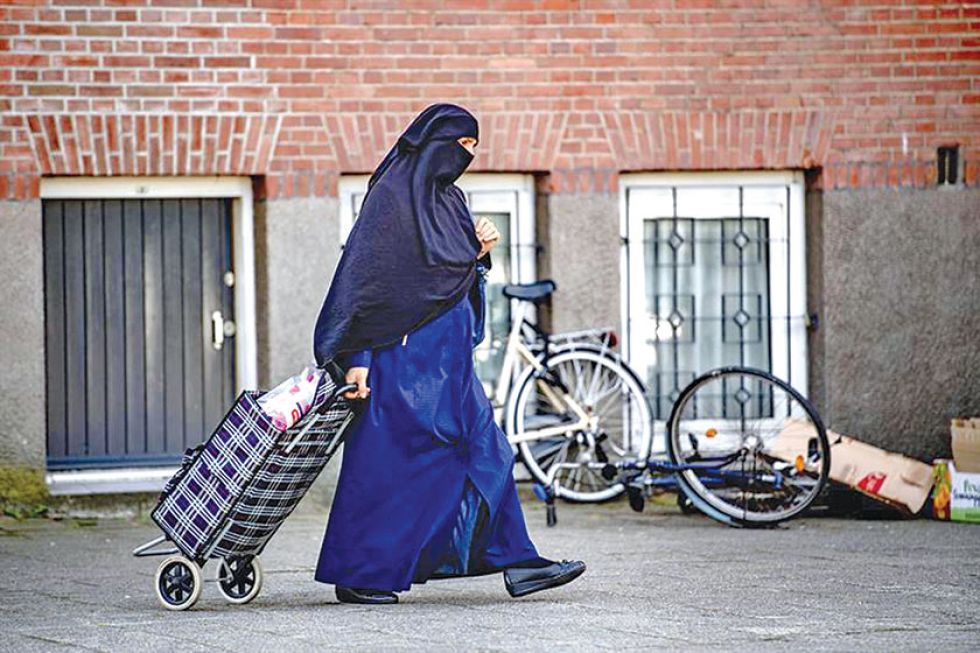 Entra en vigor la prohibición del burka en Holanda