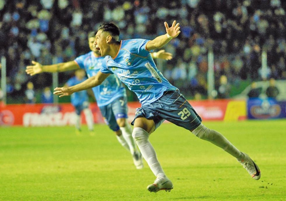 Blooming se adueña del clásico cruceño