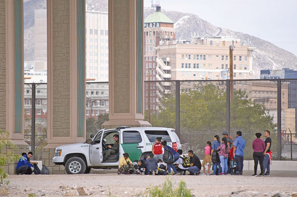 EEUU detiene en redada a cerca de 700 migrantes