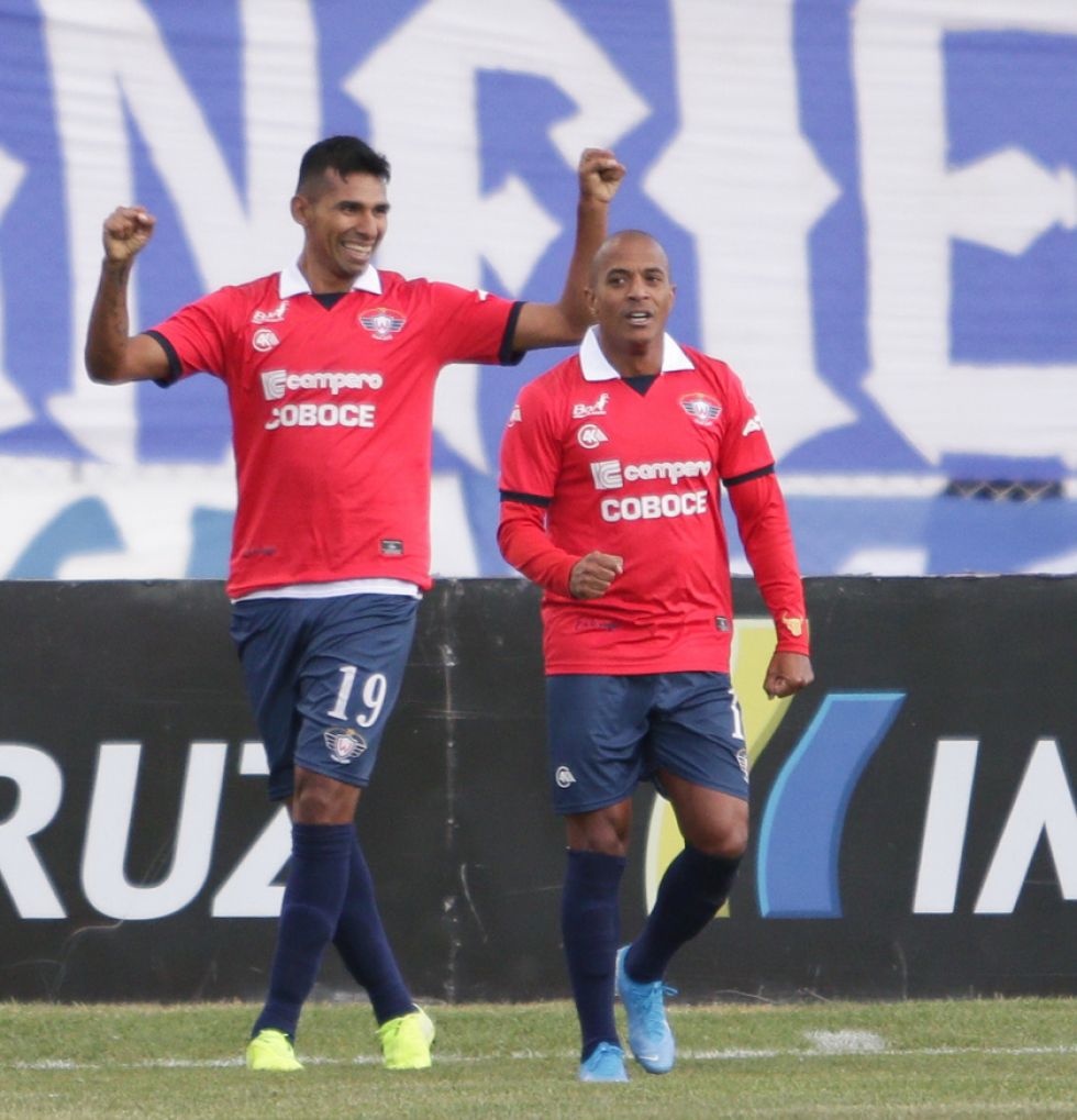 Wilster se afianza en la cima