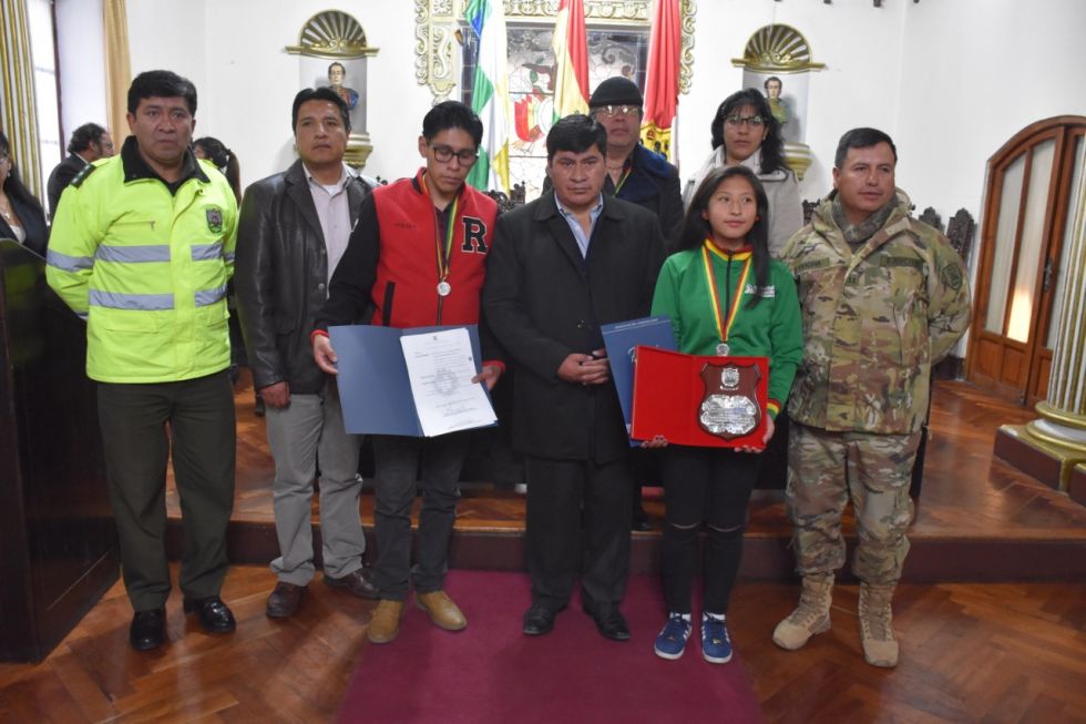 La Gobernación distinguió a potosinos destacados