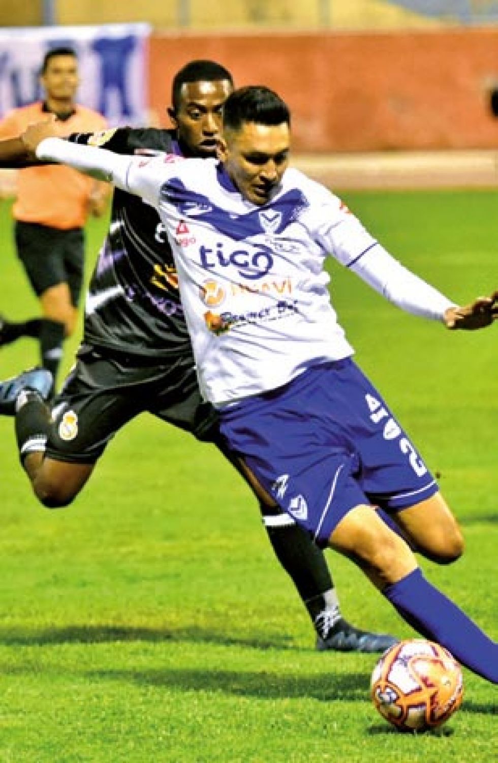 San José sufre para ganar a Real Potosí