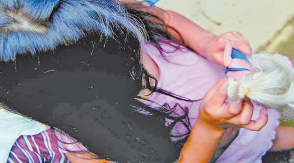 Niño emula a su padre y así descubren que su hermana fue violada