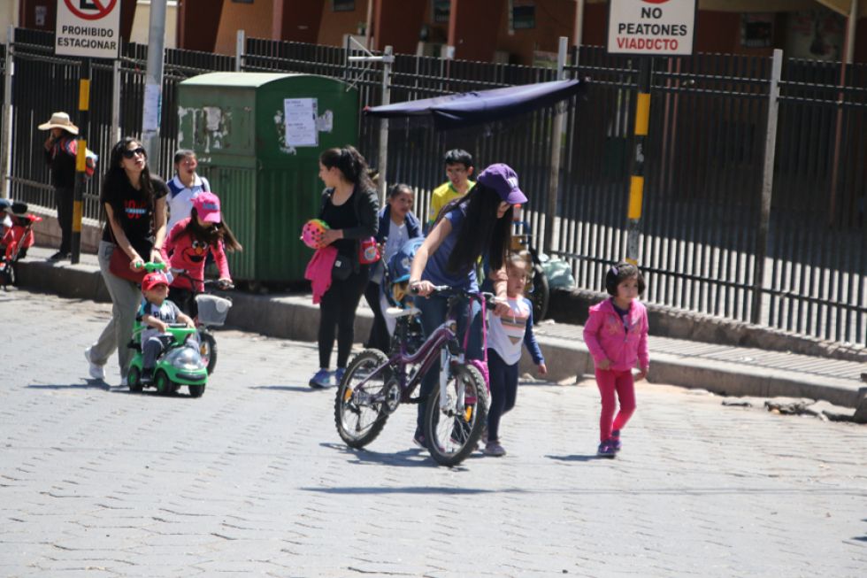 Los que beban el domingo deben pagar 300 Bolivianos de multa