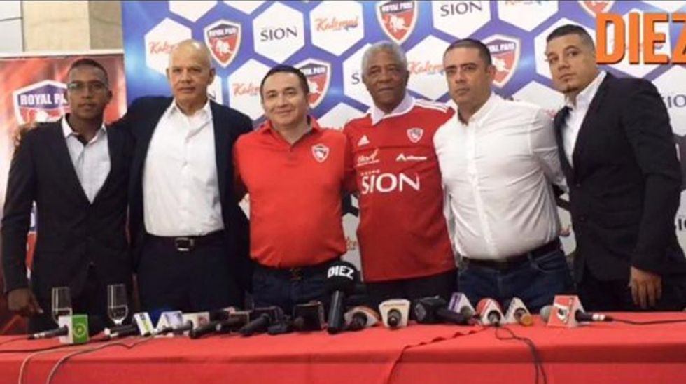Royal Pari presentó a Maturana como su técnico