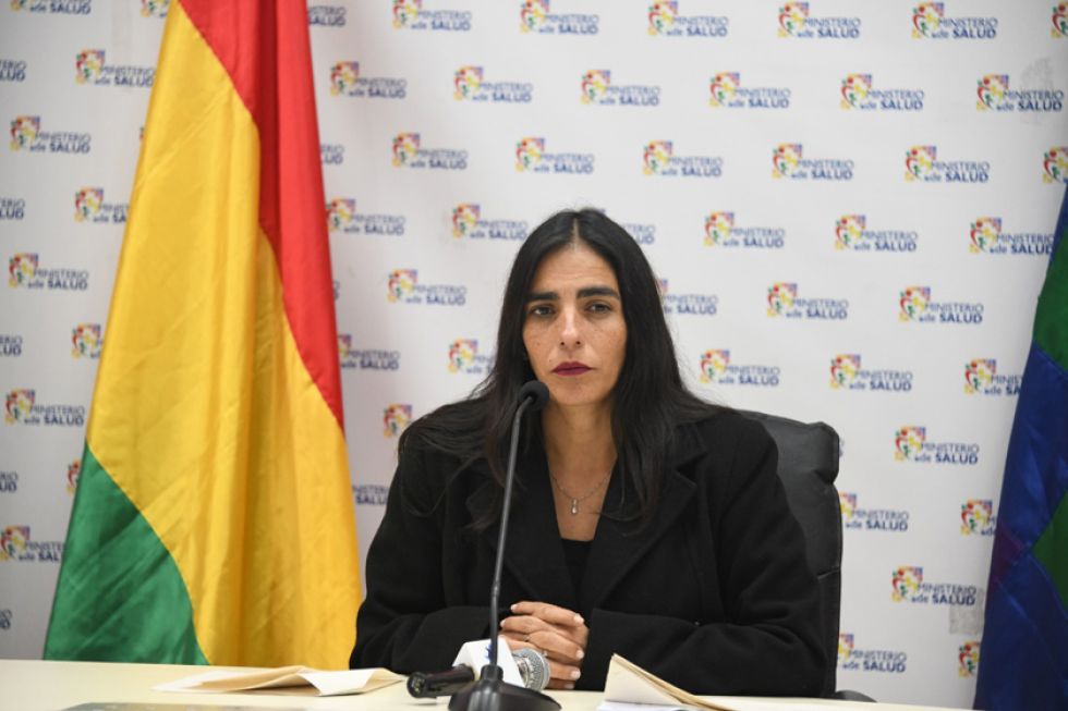 Montaño pide dialogar con médicos en medio de avisos de descuentos 