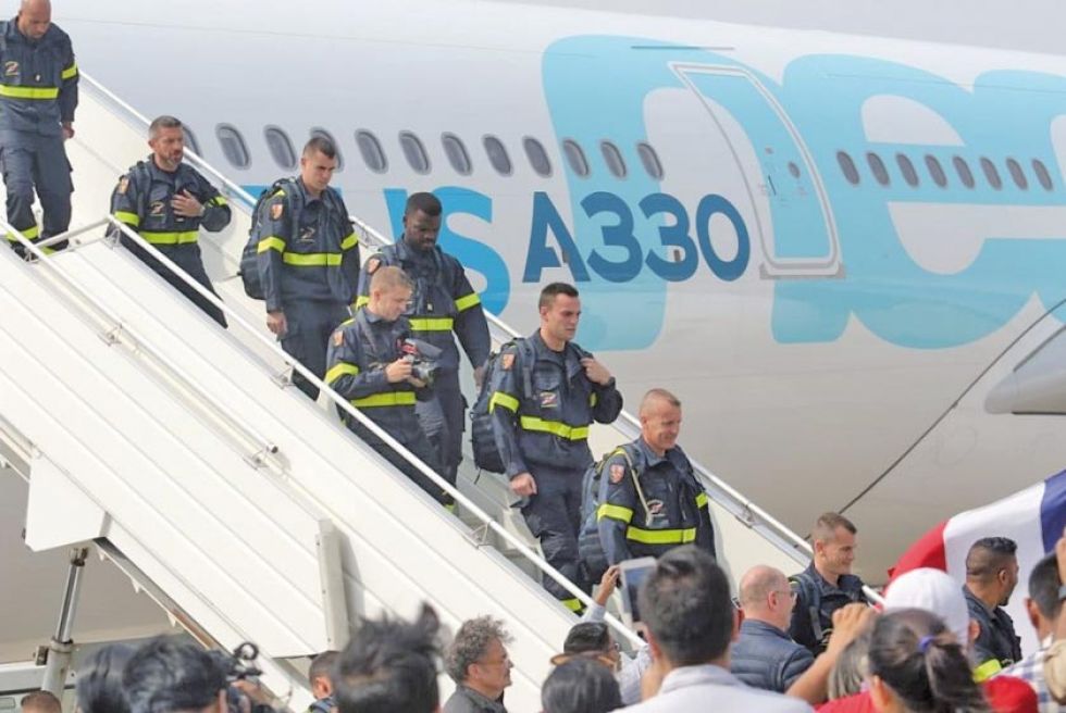 Bomberos y equipos de Francia se suman a la lucha contra el fuego