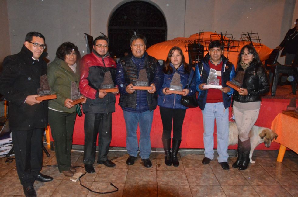 Distinguen a elenco del programa "Crónicas Potosinas"