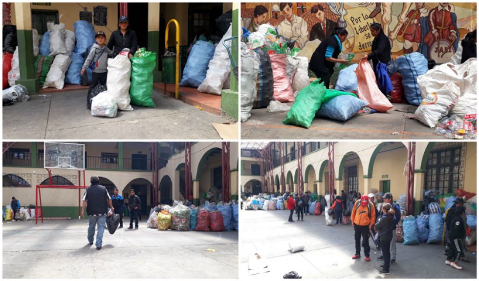 Escolares juntan latas y botellas para su reciclaje