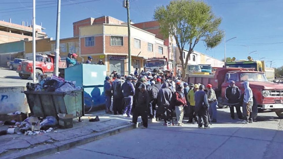 Transportistas bloquearon el puente internacional 