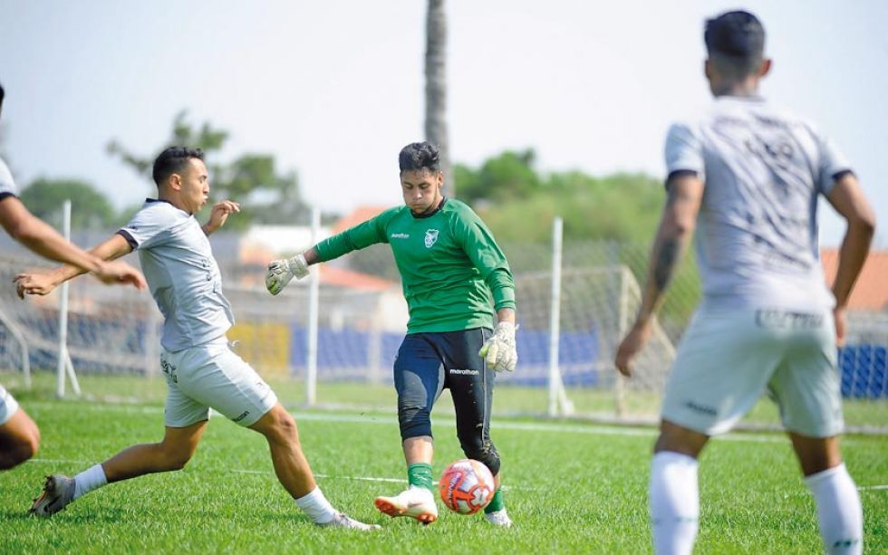 César Farías: "se puede jugar a otro ritmo"