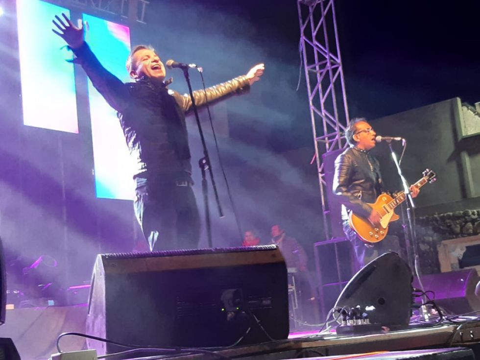 Octavia calentó la noche  de rock de la VI Fedetur