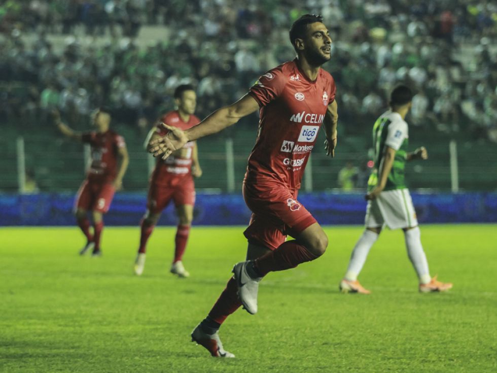 Oriente Petrolero vuelve  a caer en su casa