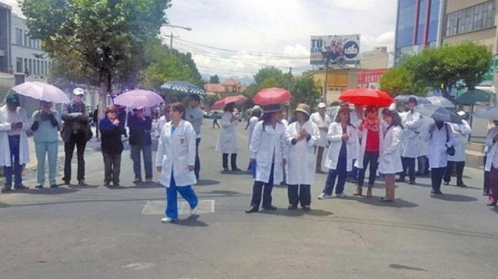Los médicos piden reunirse con Romero  