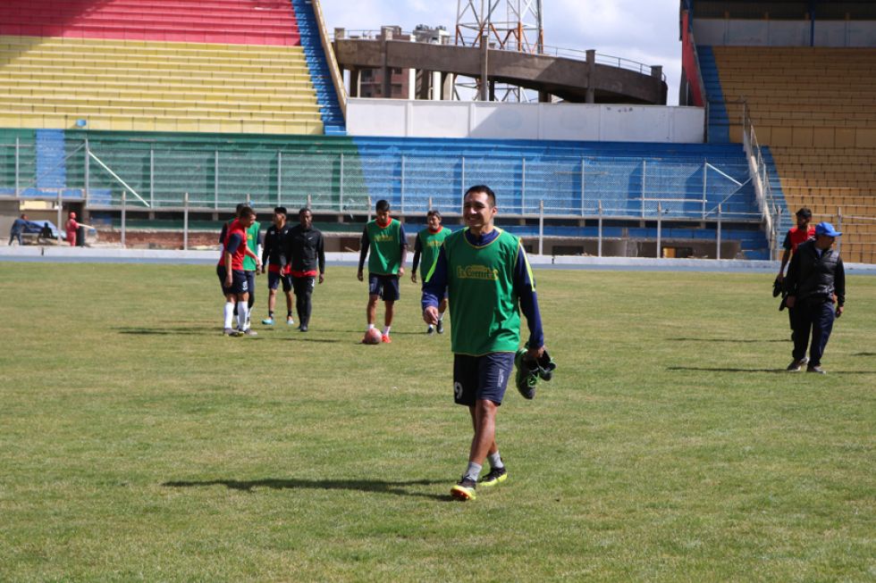 El DT Suárez contará con Vargas en el cotejo de hoy
