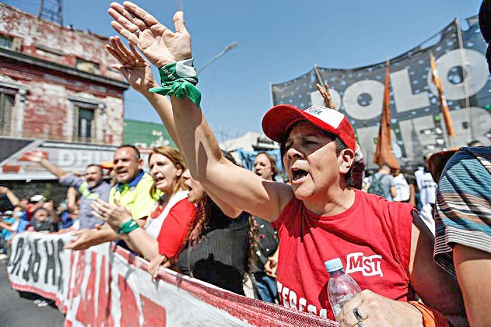 Protestas caldean política en Argentina