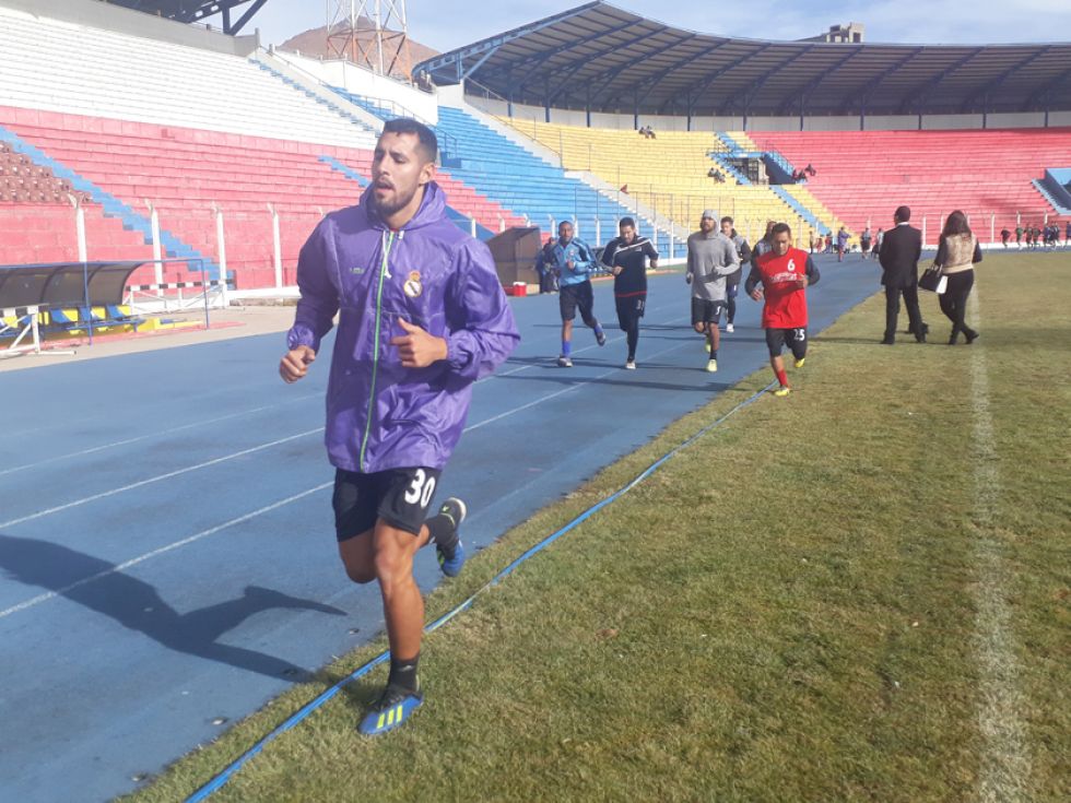 Suárez recupera a Domínguez para el partido de hoy