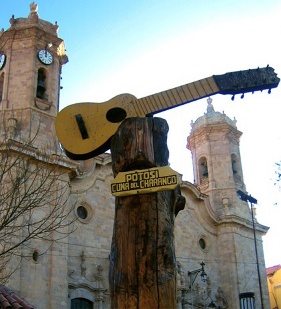 Monumento al charango será de fibra de vidrio