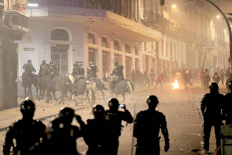 Lenín pone bajo estado  de excepción a Ecuador
