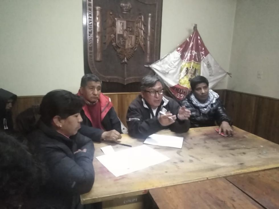 Cívicos acudirán a reunión con el gobierno pero también radicalizarán presiones