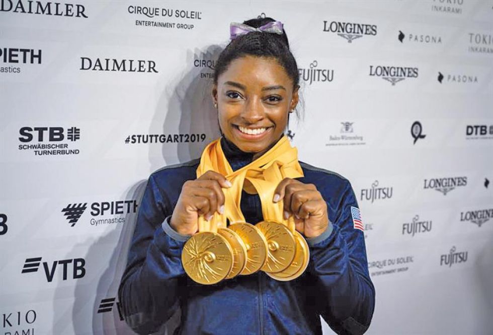 Biles se convierte en la gimnasta más galardonada