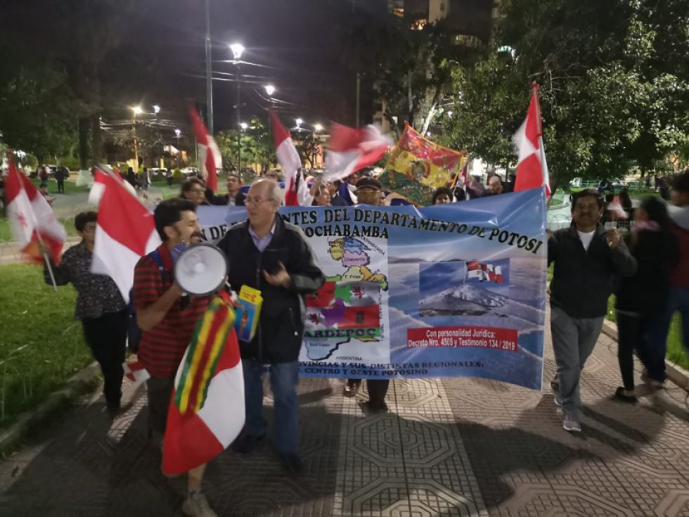 Residentes en Cochabamba marcharon en apoyo a huelga
