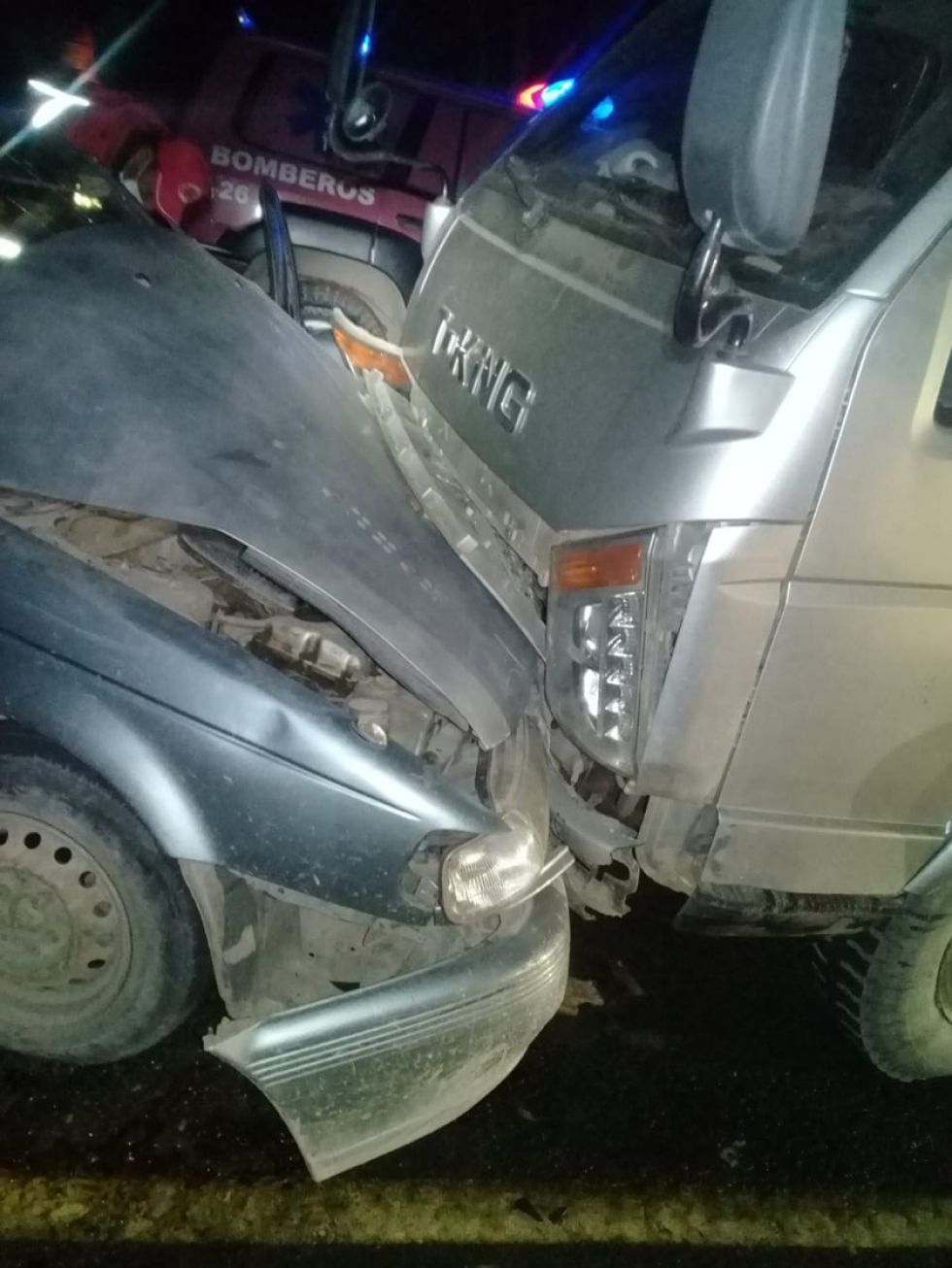 Choque en Totora deja al menos dos personas heridas