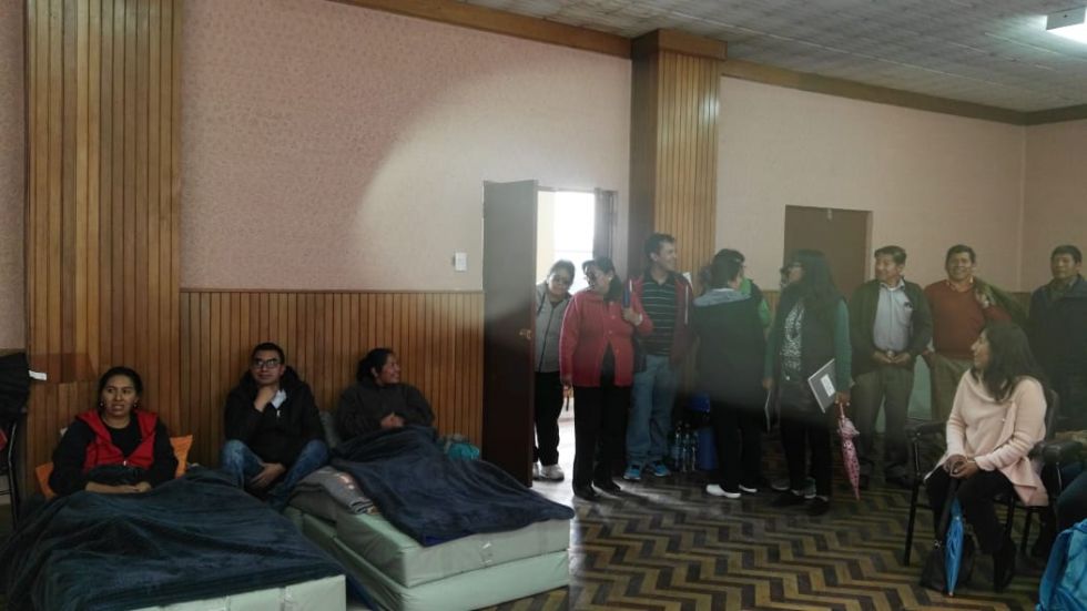 Médicos levantan piquetes de huelga de hambre