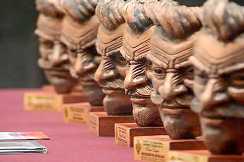 Premio Abaroa convoca a microcuentos de 5 líneas 