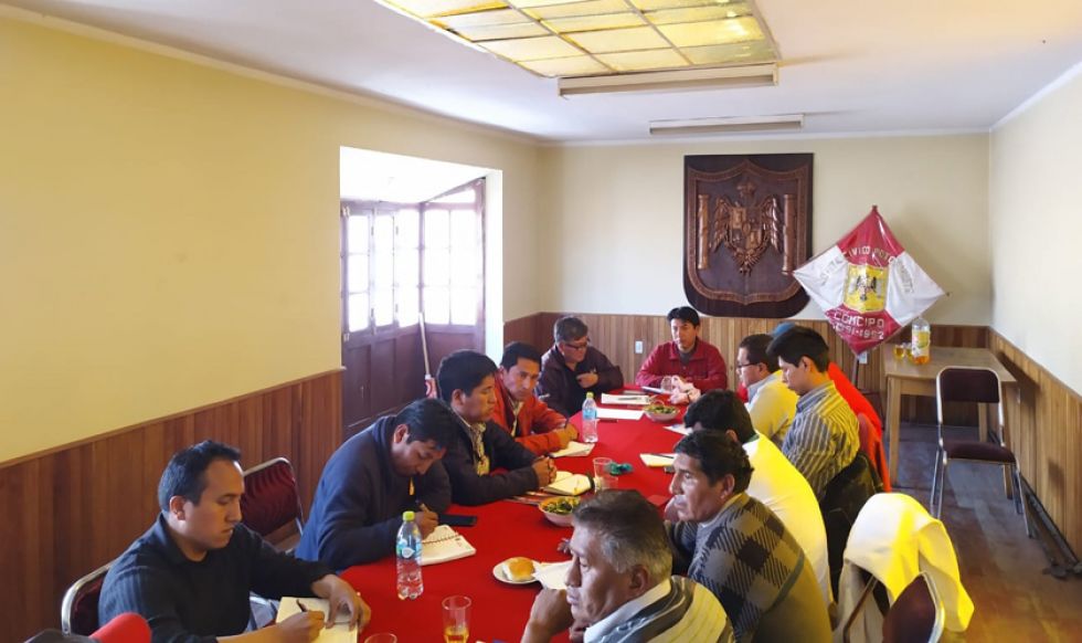 Cívicos del sur piden renuncia de Evo y anuncian cerco al Gobierno