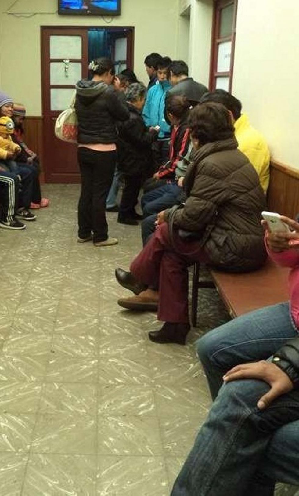 Recomiendan ir a centros de salud en caso de urgencias