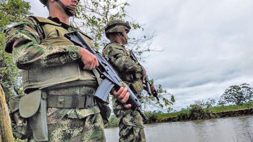 Masacre de ocho menores en bombardeo estremece a Colombia