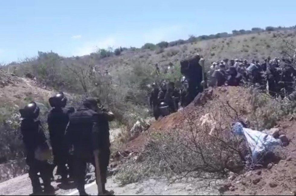 La Policía desbloquea hasta Millares para abrir paso a la delegación chuquisaqueña