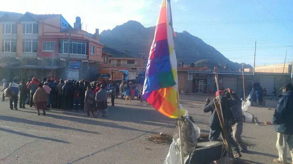 Bloqueadores de Betanzos se reúnen para partir hacia Potosí