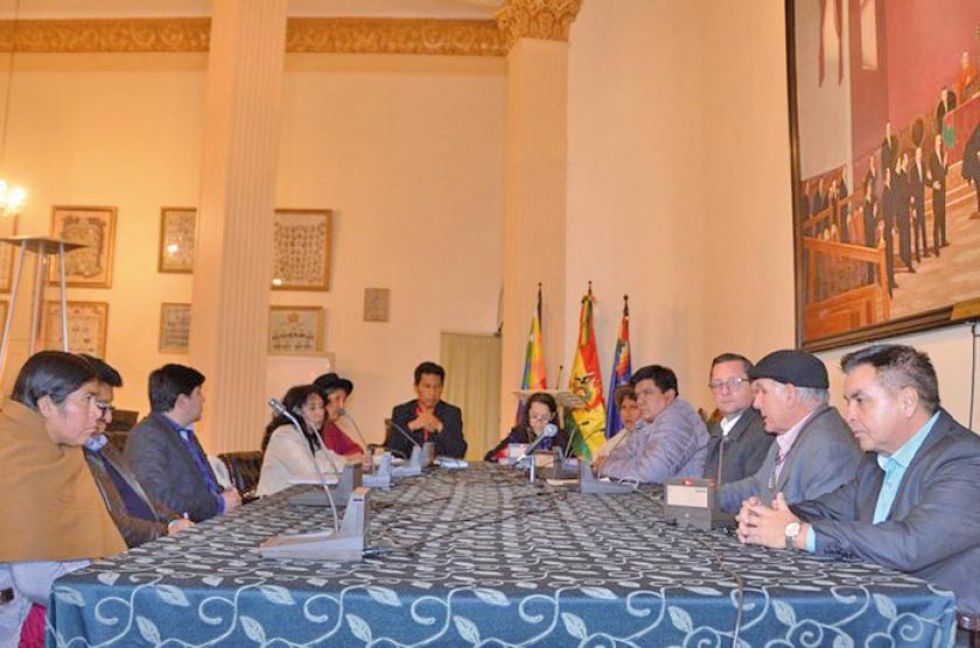 Comisión de Constitución aprueba proyecto de ley para nuevas elecciones