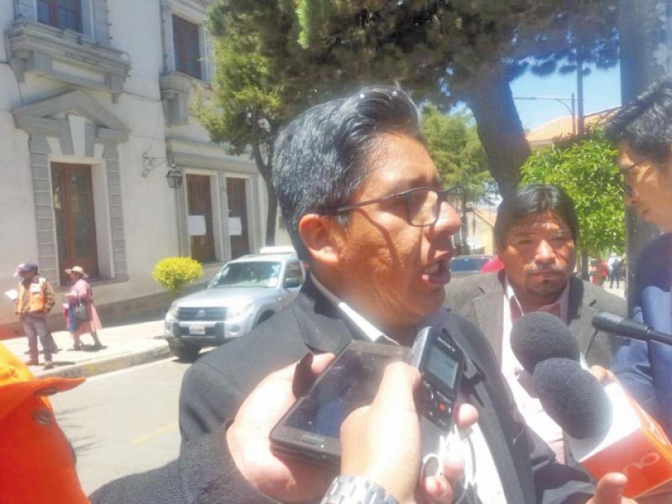 Alcalde López encuentra obstáculos en la transición