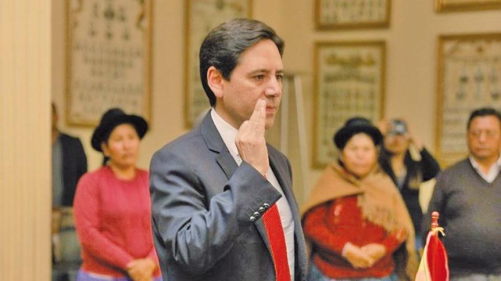Salvador Romero jura como vocal del Tribunal Supremo Electoral