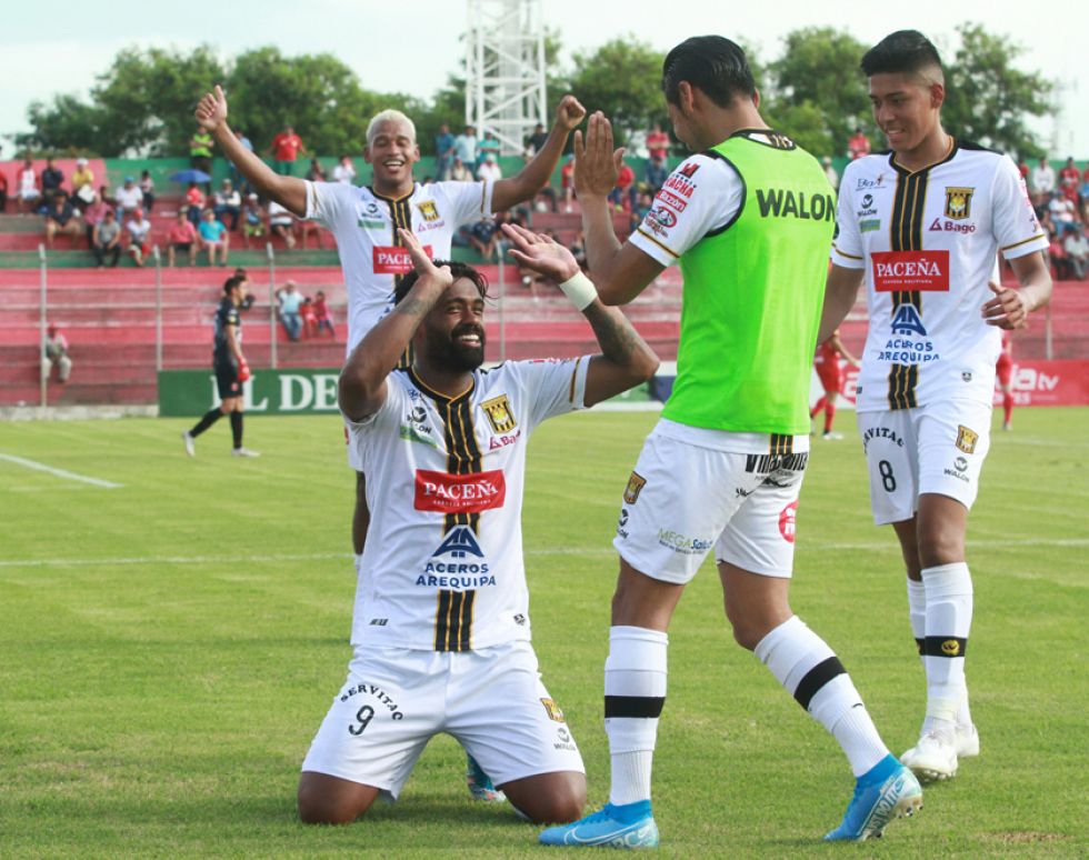The Strongest  quiere acercarse a la cima